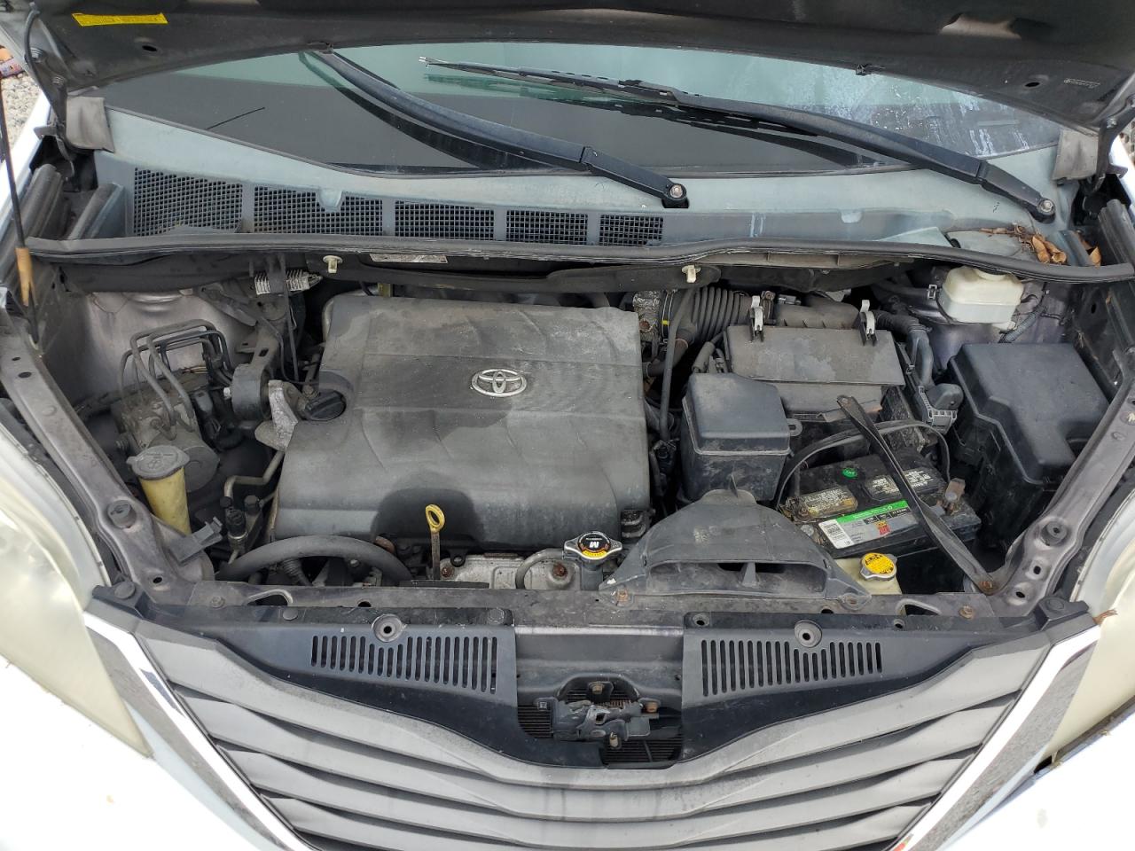2014 Toyota Sienna Xle VIN: 5TDYK3DC4ES414728 Lot: 83831305