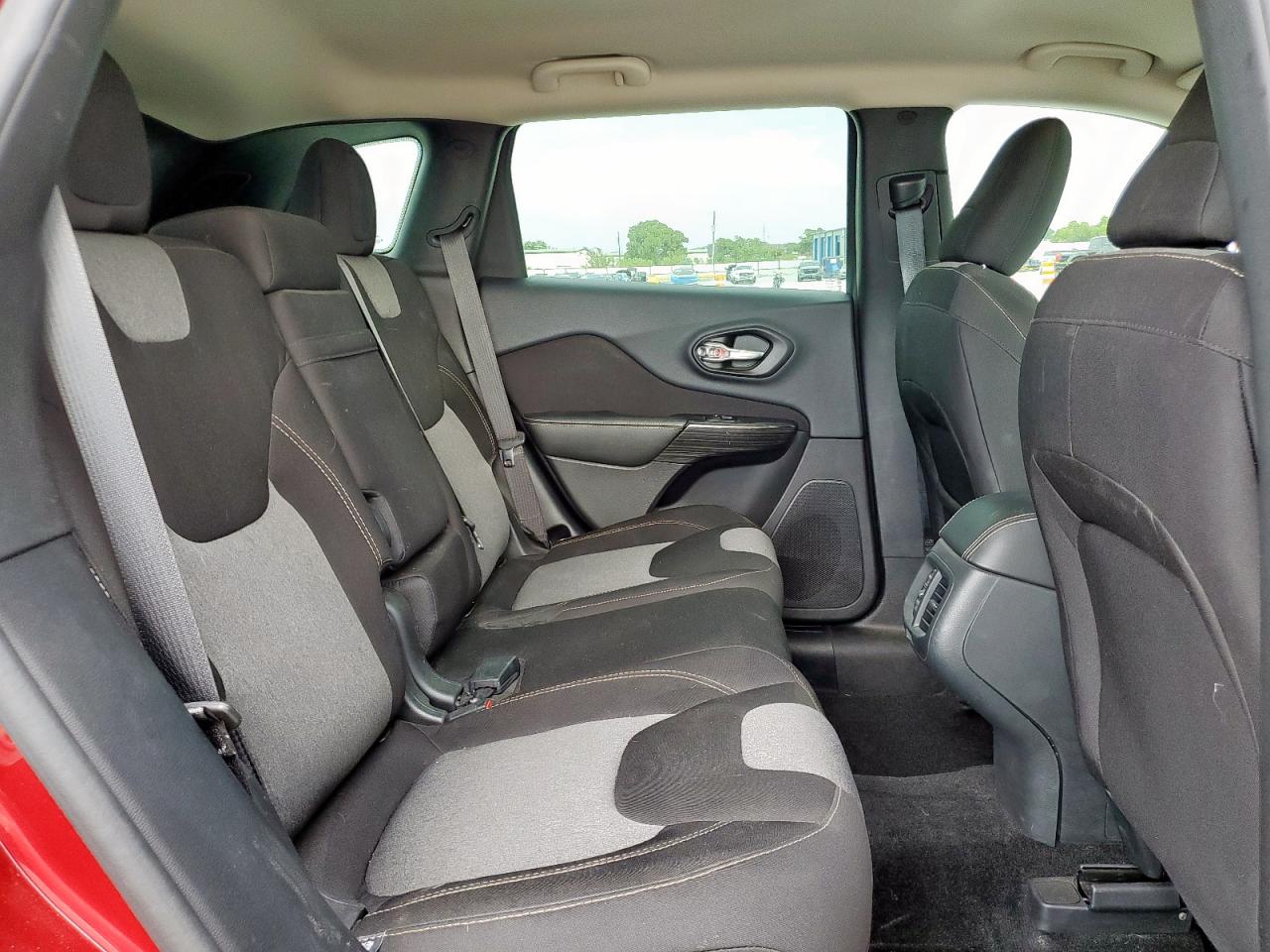 2016 Jeep Cherokee Sport VIN: 1C4PJLAB2GW127255 Lot: 81432965