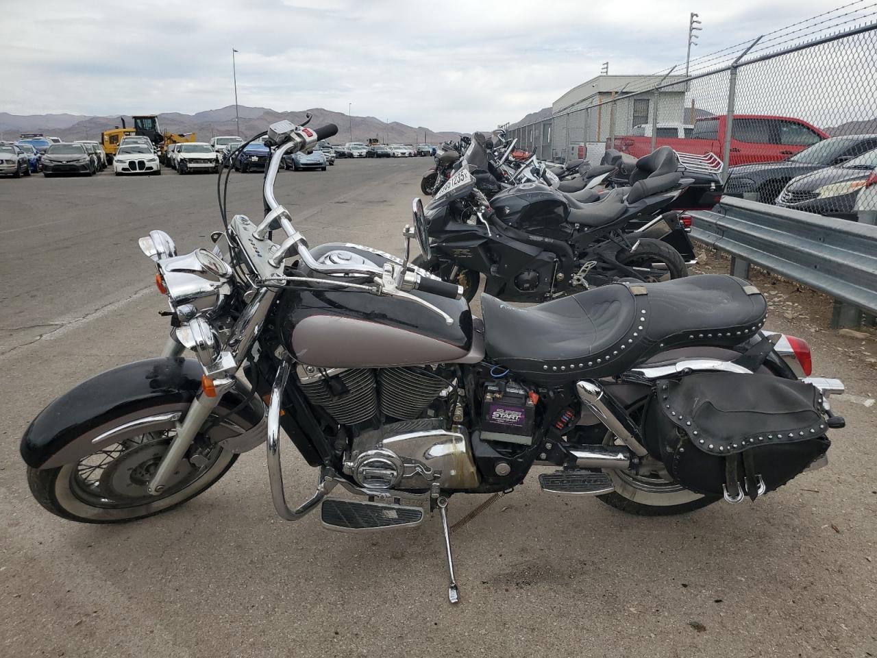 1998 Honda Vt1100 C3 two_colors roadster_bike gas 1HFSC3900WA002442 photo #4