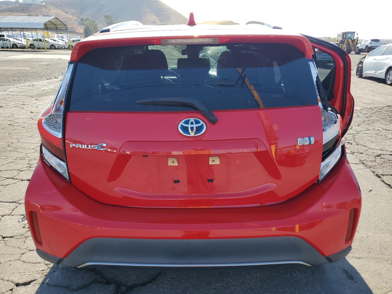 2018 Toyota Prius C VIN: JTDKDTB37J1599254 Lot: 82159825