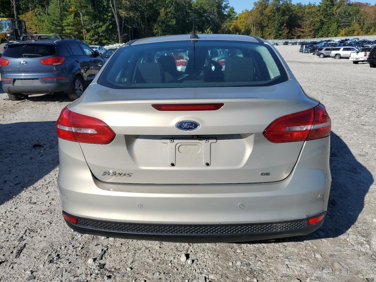 2015 Ford Focus Se VIN: 1FADP3F21FL226729 Lot: 84178555