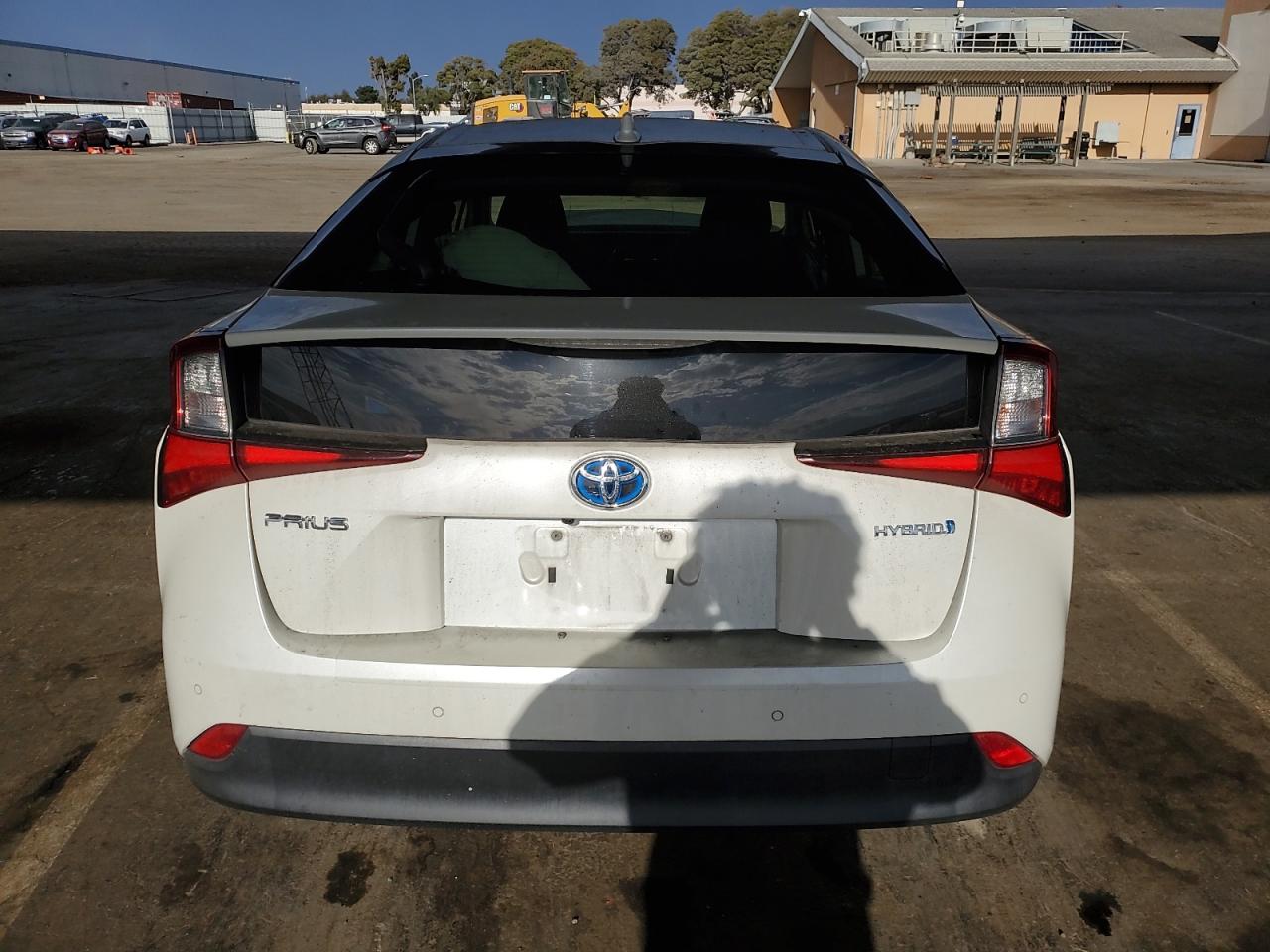 2020 Toyota Prius L VIN: JTDKARFU4L3104322 Lot: 81804815