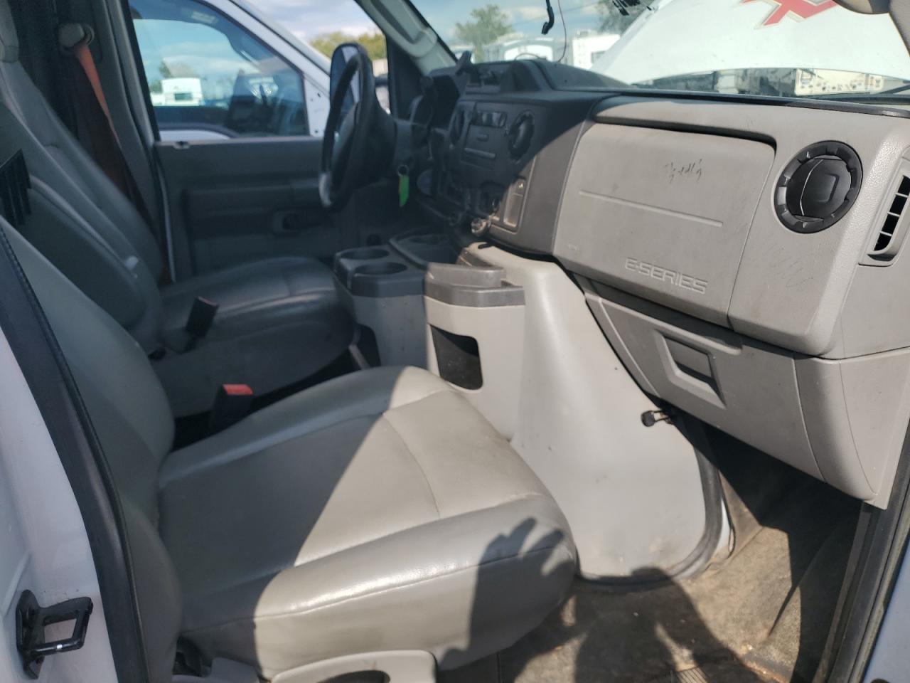 2019 Ford Econoline E450 Super Duty Cutaway Van VIN: 1FDXE4FS3KDC31188 Lot: 92750095