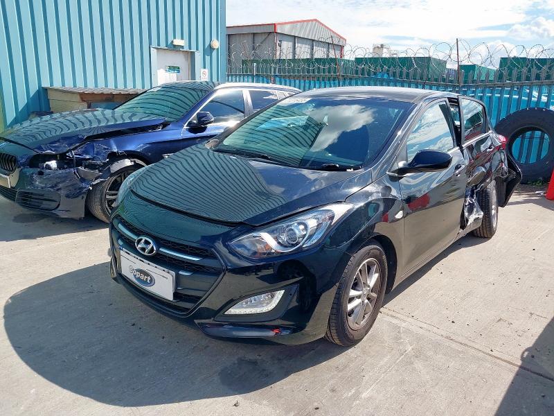 HYUNDAI I30 2016