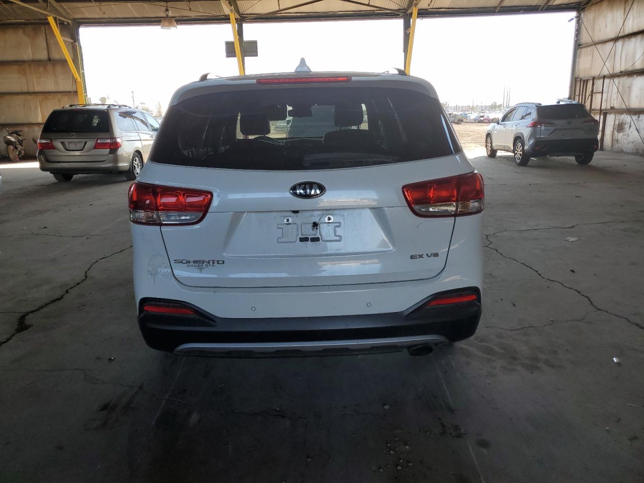 2017 Kia Sorento Ex VIN: 5XYPH4A54HG306410 Lot: 83945255