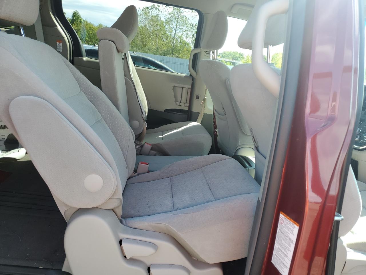 2015 Toyota Sienna Le VIN: 5TDKK3DC1FS563170 Lot: 81274975