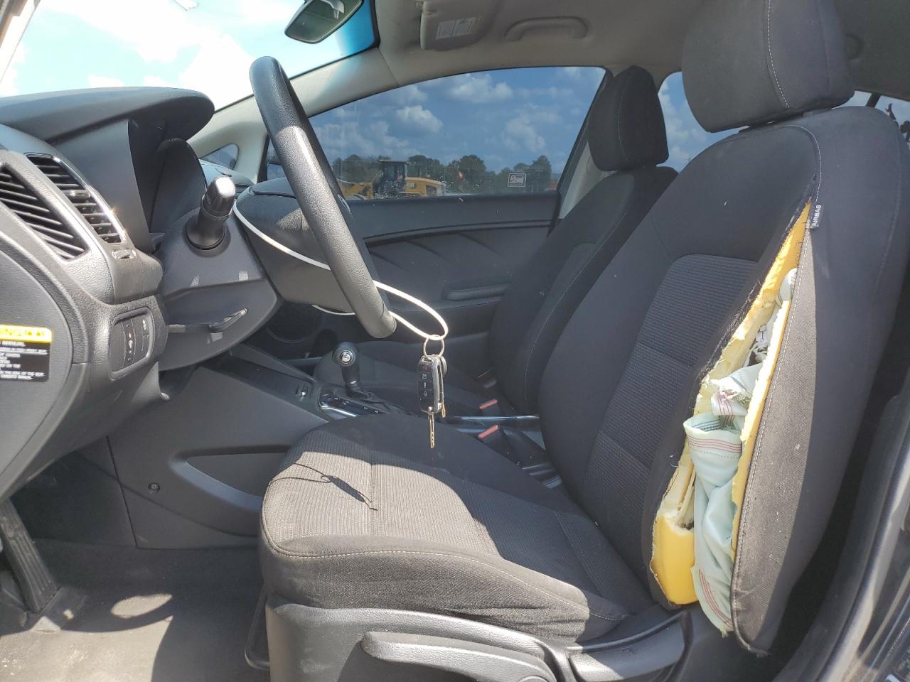 2017 Kia Forte Lx VIN: KNAFK5A84H5719902 Lot: 81510825