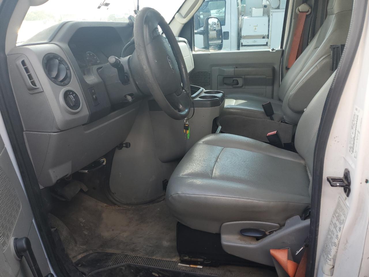 2019 Ford Econoline E450 Super Duty Cutaway Van VIN: 1FDXE4FS3KDC31188 Lot: 92750095