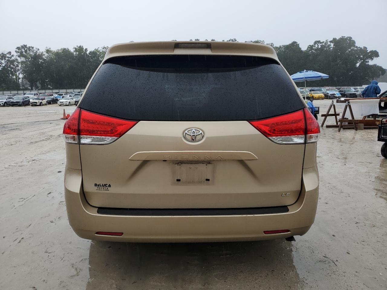 2011 Toyota Sienna Le VIN: 5TDKK3DC6BS096581 Lot: 84386505