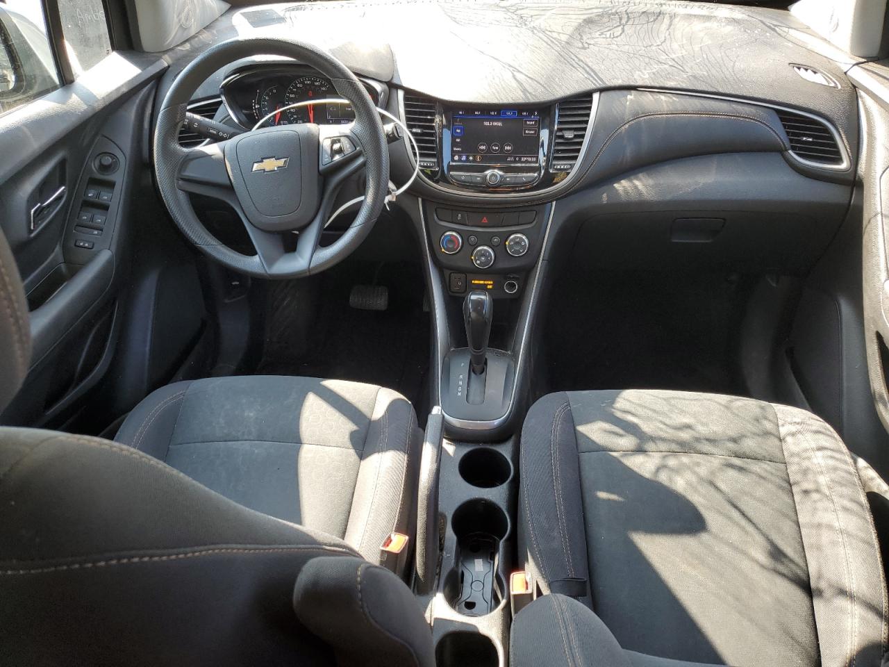 2020 Chevrolet Trax Ls VIN: 3GNCJNSB4LL147877 Lot: 71950265