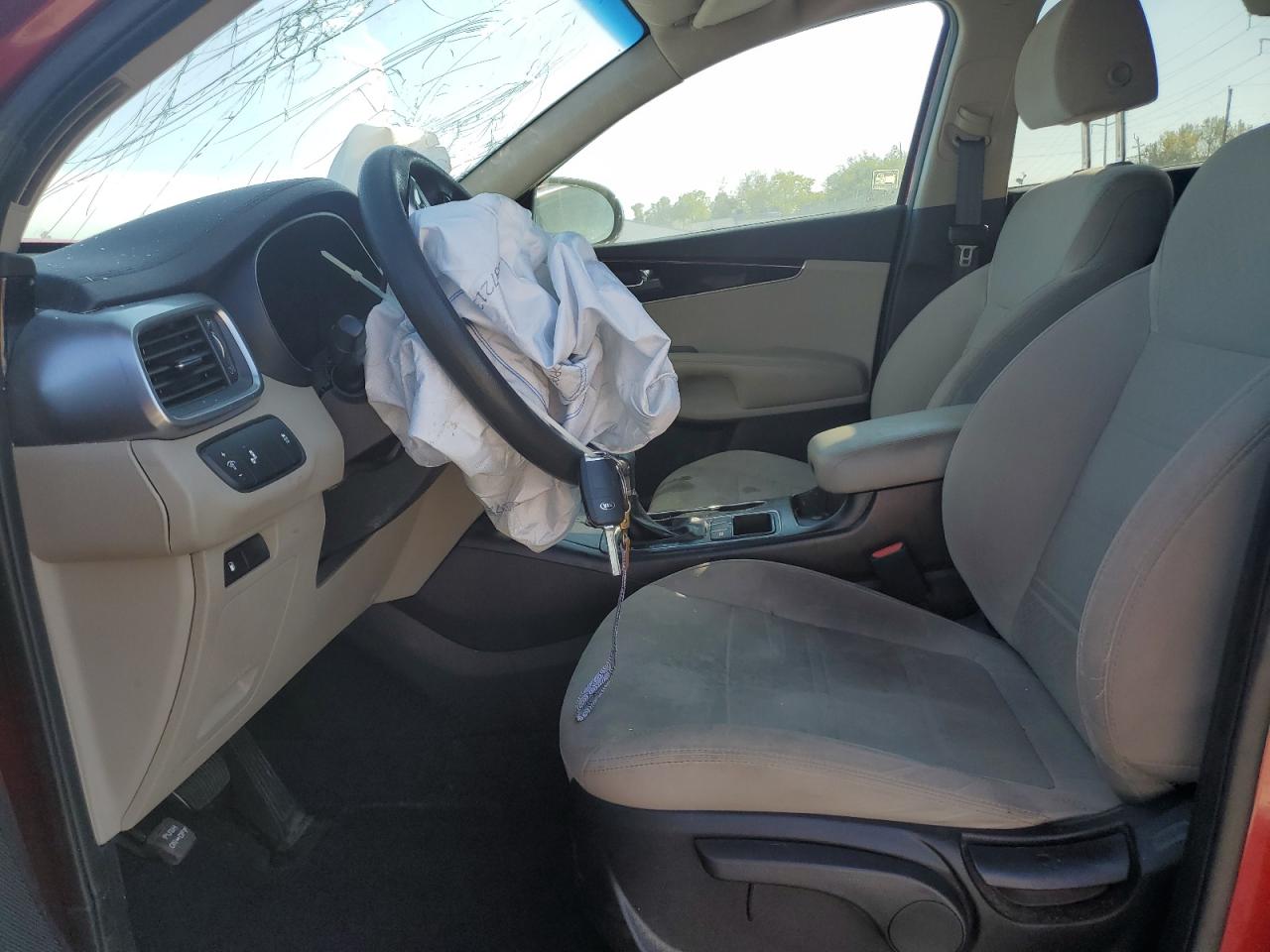 2019 Kia Sorento L VIN: 5XYPG4A3XKG567422 Lot: 81950295