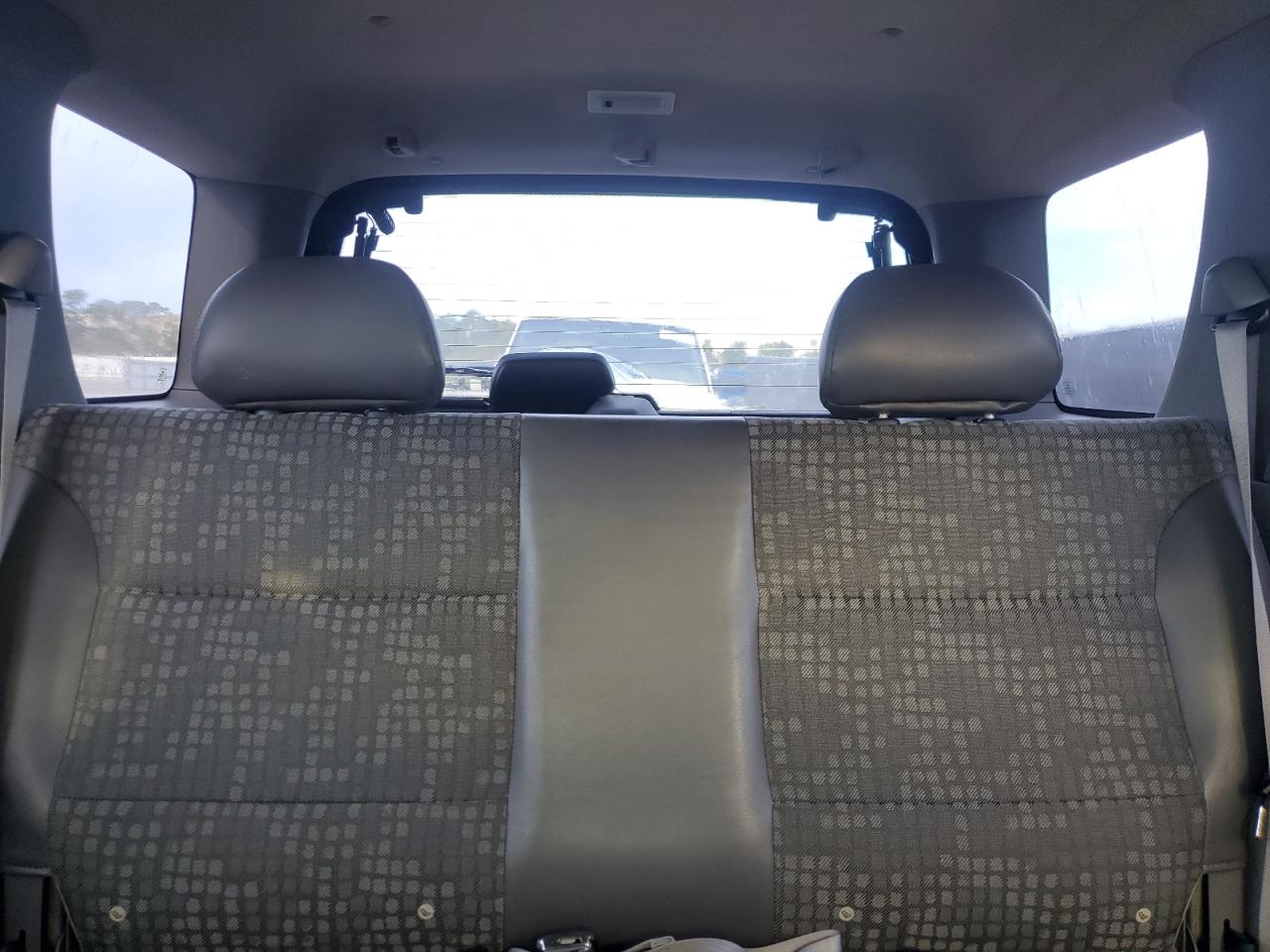 2002 Ford Escape Xls VIN: 1FMYU01122KB24689 Lot: 82047245