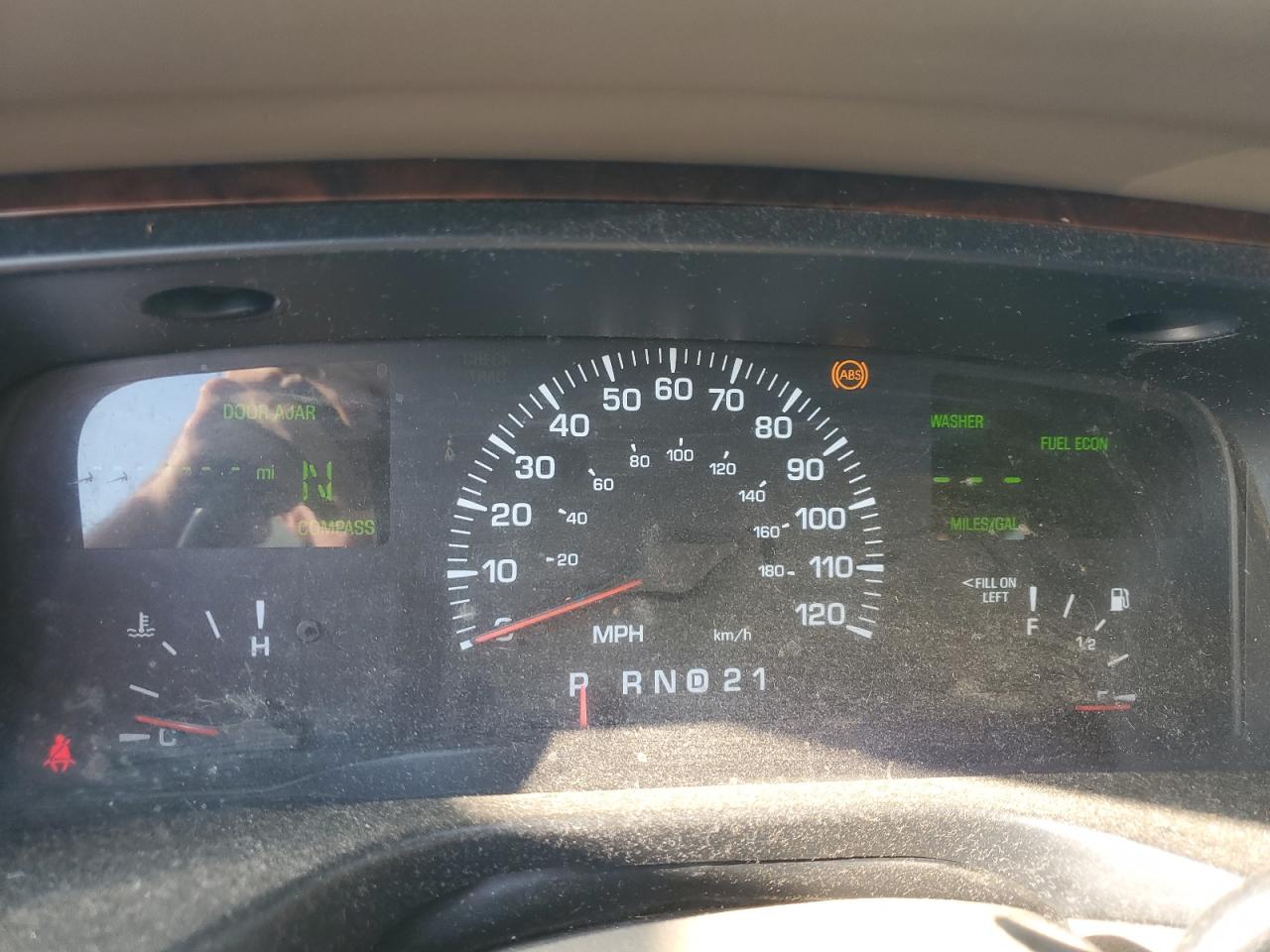 2000 Lincoln Town Car Signature VIN: 1LNHM82WXYY770304 Lot: 80826725