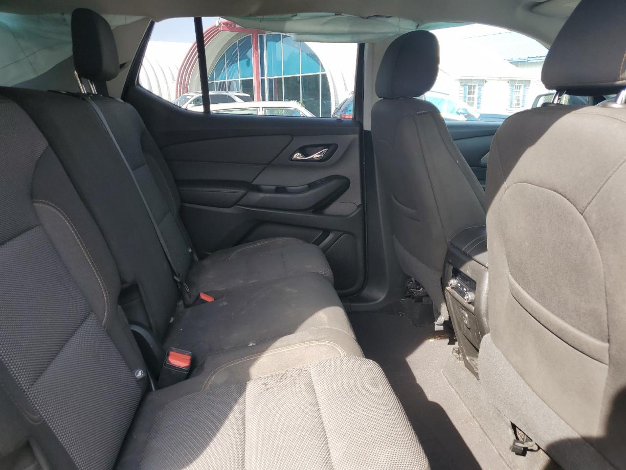 2018 Chevrolet Traverse Ls VIN: 1GNEVFKW2JJ205348 Lot: 84014945