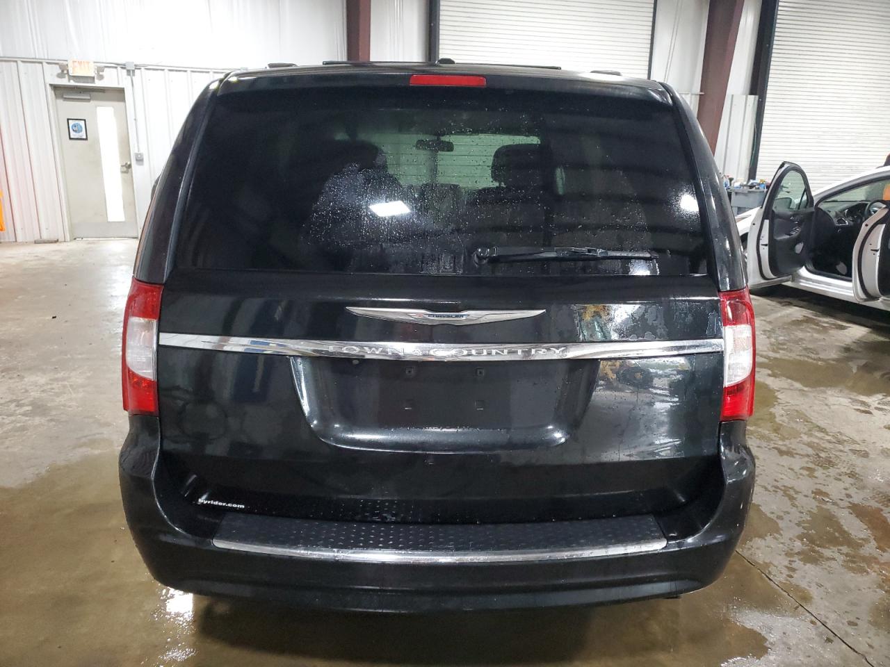 2013 Chrysler Town & Country Touring VIN: 2C4RC1BG5DR712000 Lot: 71167595