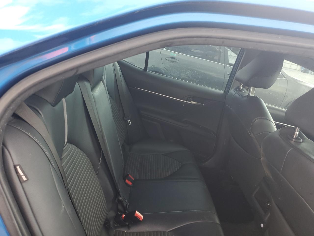 2019 Toyota Camry L VIN: 4T1B11HK6KU243689 Lot: 82094015