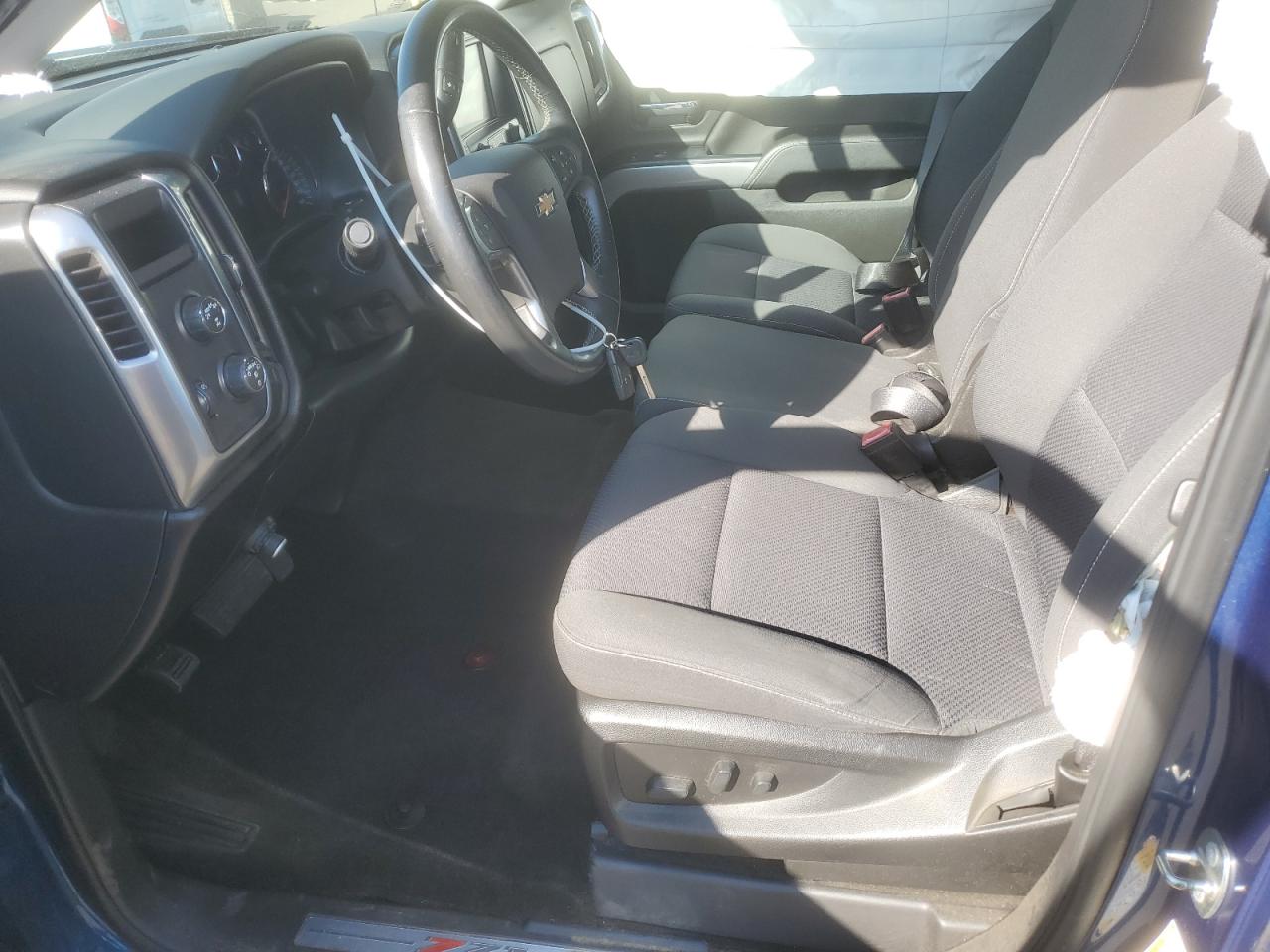 2018 Chevrolet Silverado K1500 Lt VIN: 3GCUKREC8JG197239 Lot: 80281935