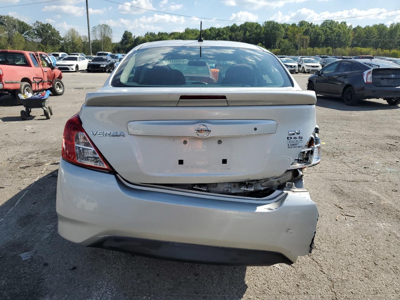 2018 Nissan Versa S VIN: 3N1CN7APXJL807460 Lot: 84605175