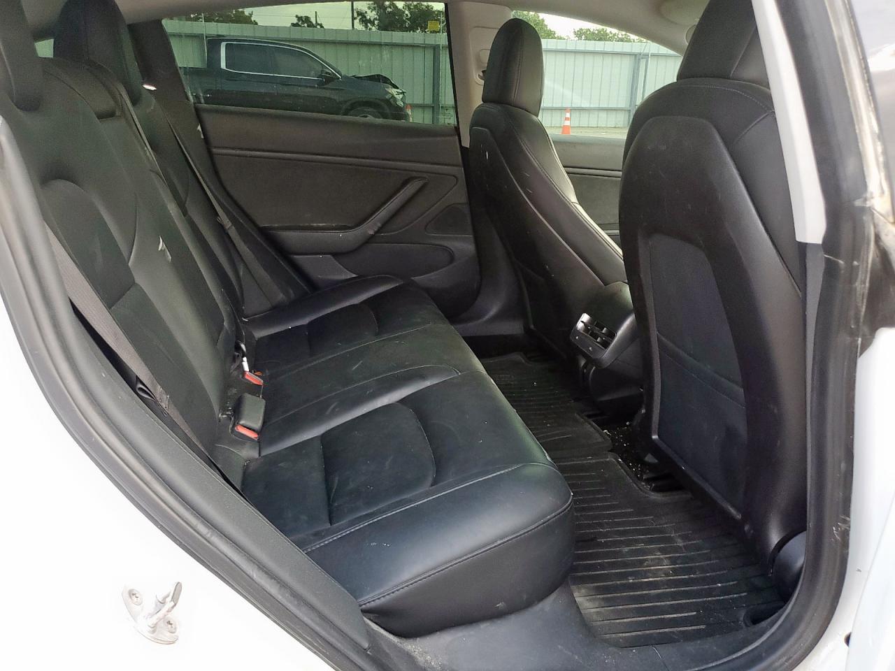 2018 Tesla Model 3 VIN: 5YJ3E1EA3KF300125 Lot: 80841445