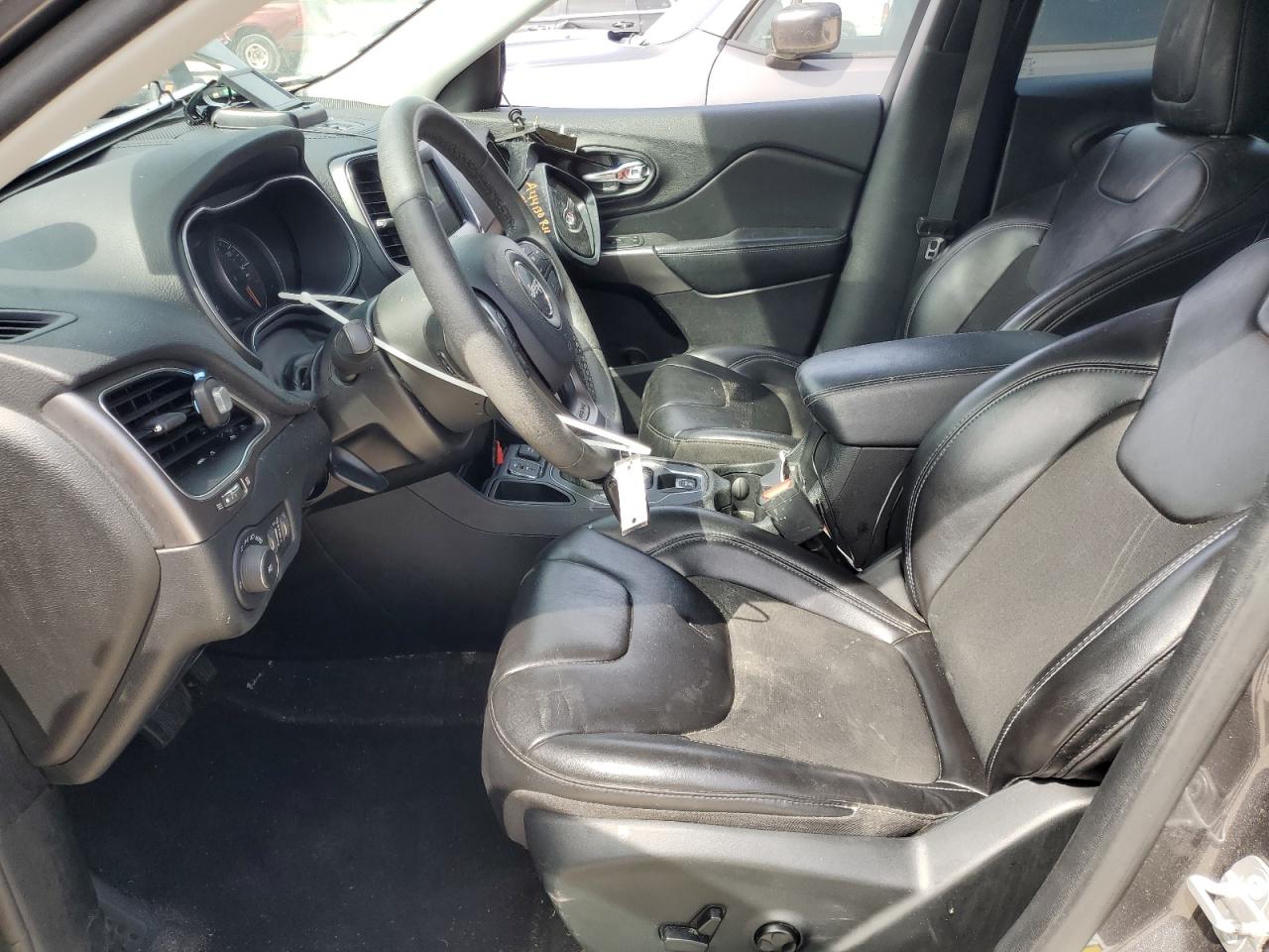 2020 Jeep Cherokee Latitude Plus VIN: 1C4PJLLB6LD586145 Lot: 80614295