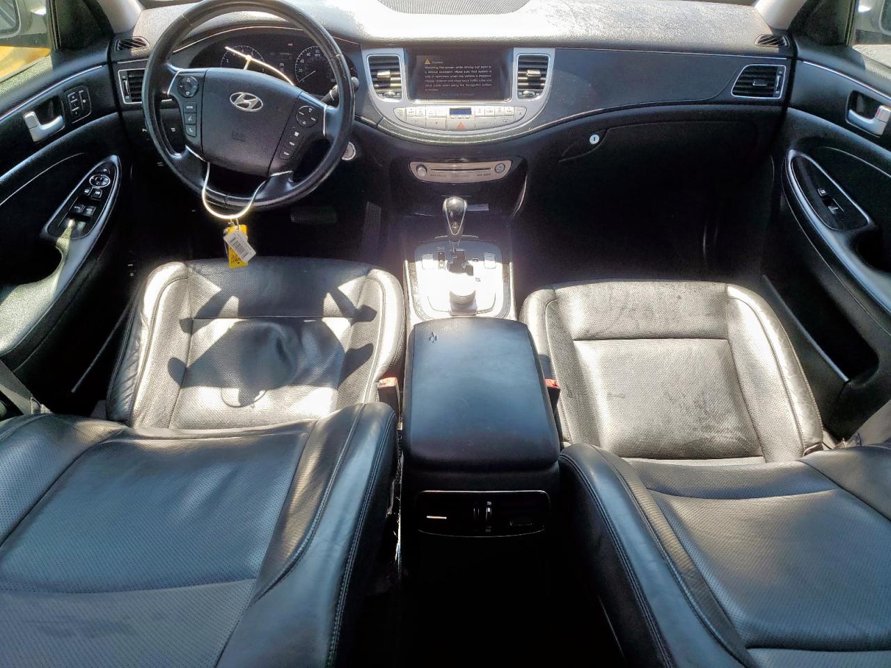 2012 Hyundai Genesis 3.8L VIN: KMHGC4DD2CU211767 Lot: 84550335