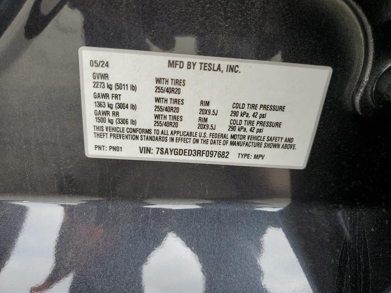 2024 Tesla Model Y VIN: 7SAYGDED3RF097682 Lot: 84194045