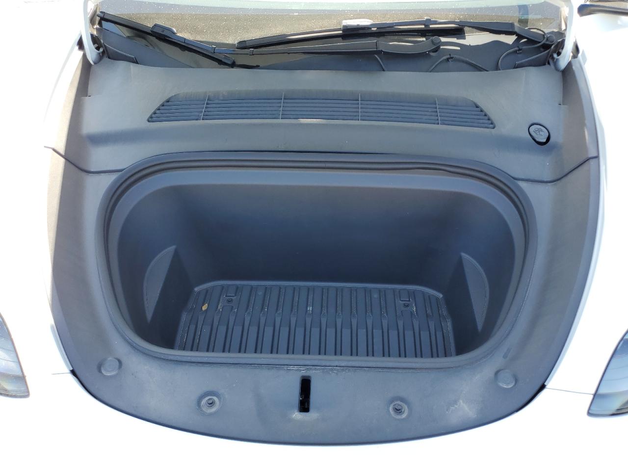 2022 Tesla Model Y VIN: 7SAYGDEF2NF501101 Lot: 71231985