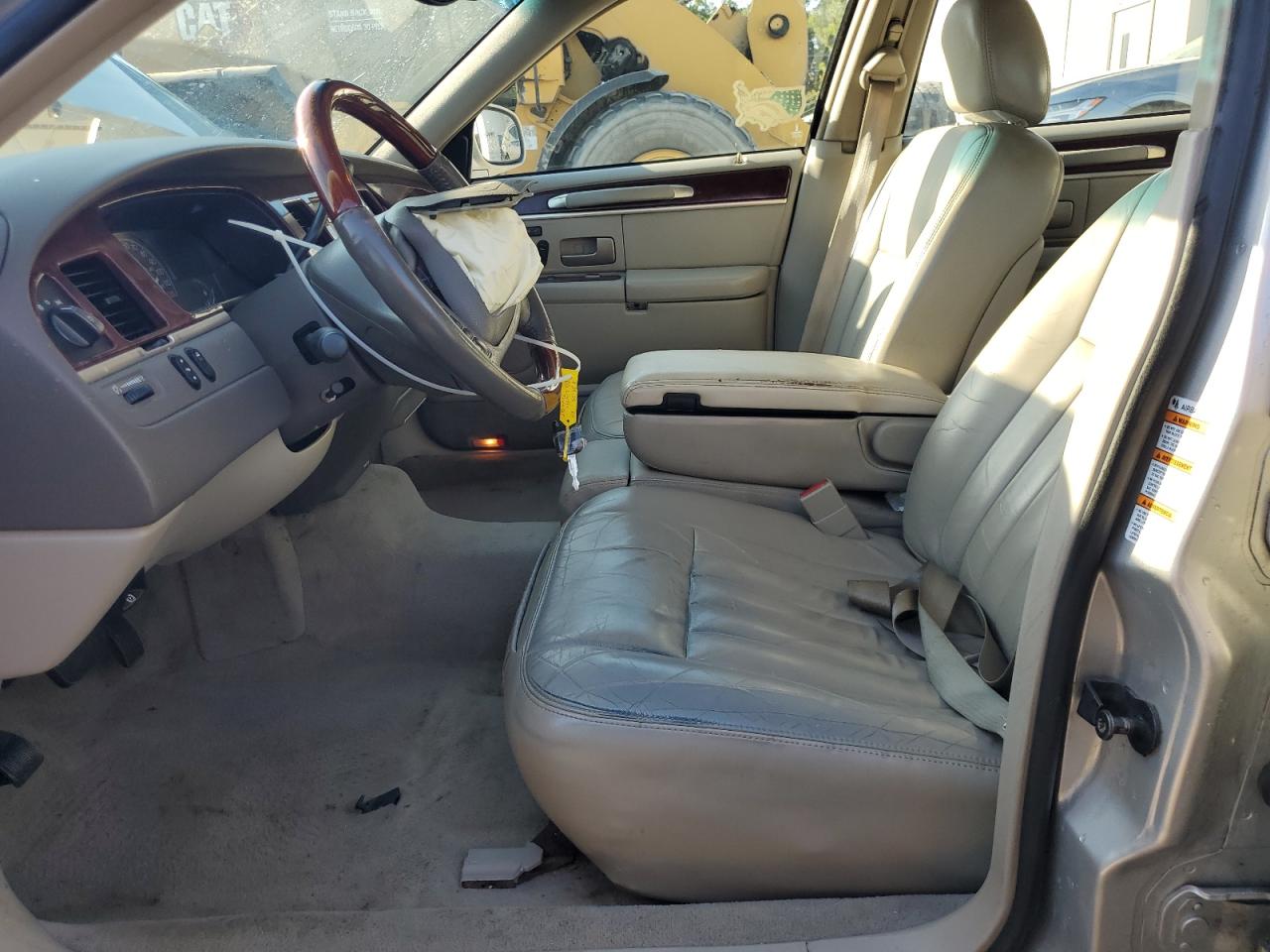 2003 Lincoln Town Car Signature VIN: 1LNHM82W13Y611776 Lot: 83804965