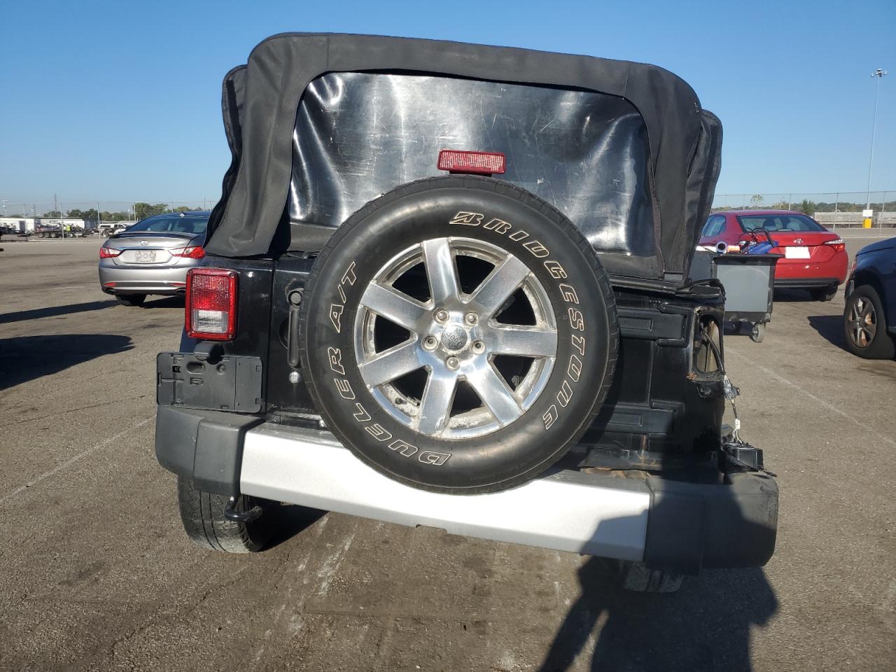 2015 Jeep Wrangler Unlimited Sahara VIN: 1C4HJWEG3FL602438 Lot: 81493095