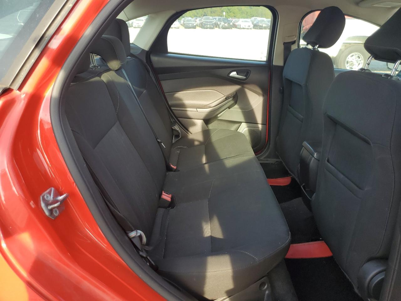 2017 Ford Focus Se VIN: 1FADP3F28HL300411 Lot: 80919425