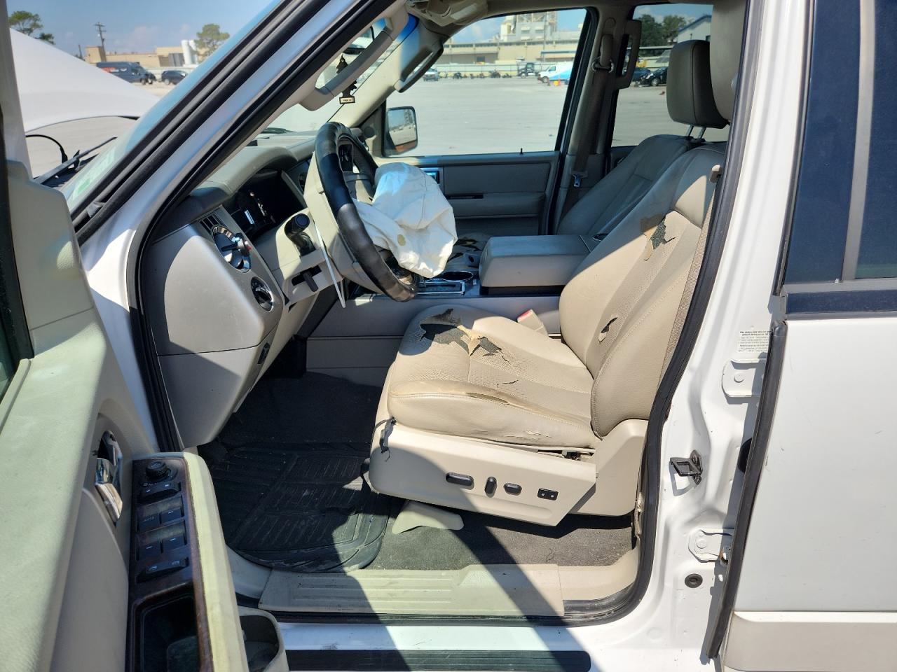 2009 Ford Expedition Limited VIN: 1FMFU19569EB27687 Lot: 81204955