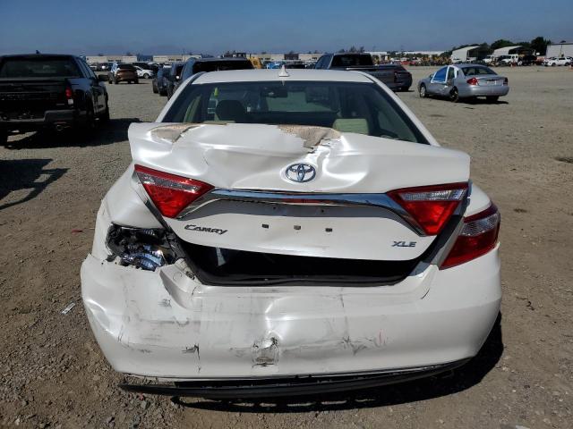 Седаны TOYOTA CAMRY 2017 Белы