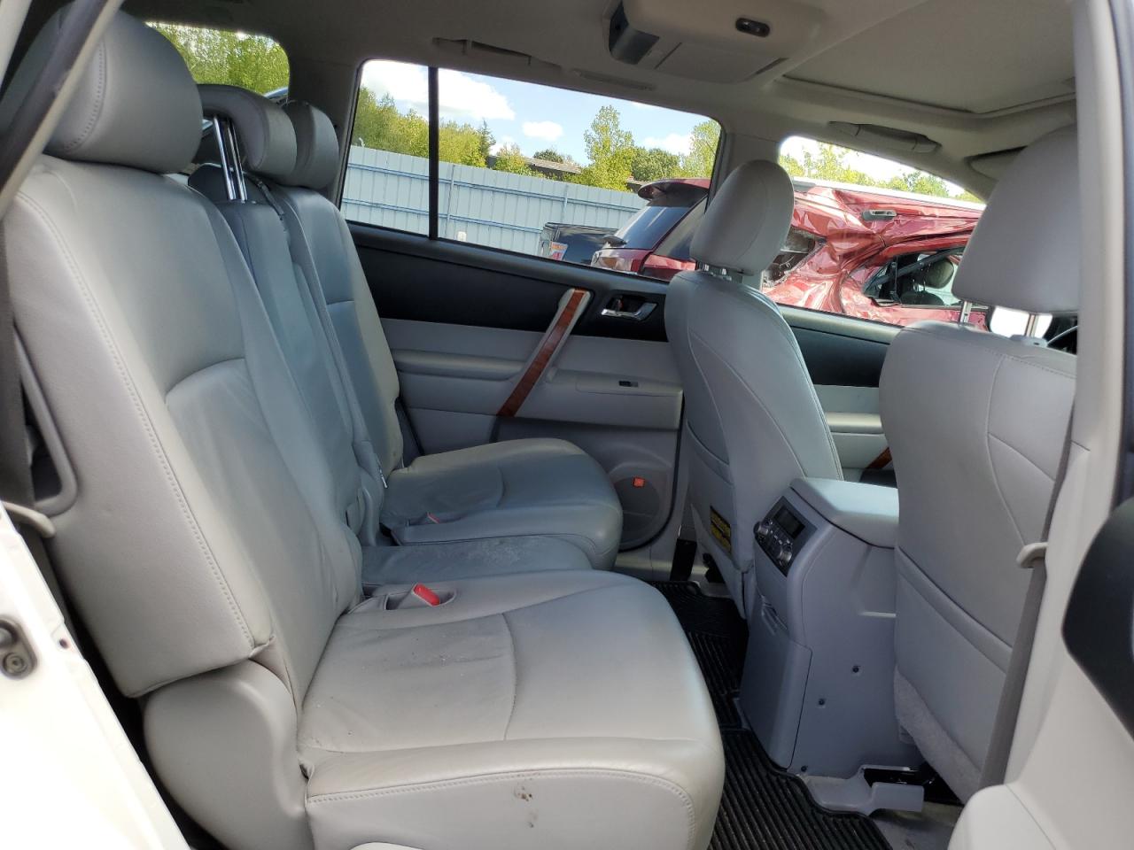 2008 Toyota Highlander Limited VIN: JTEES42A282083116 Lot: 71022535