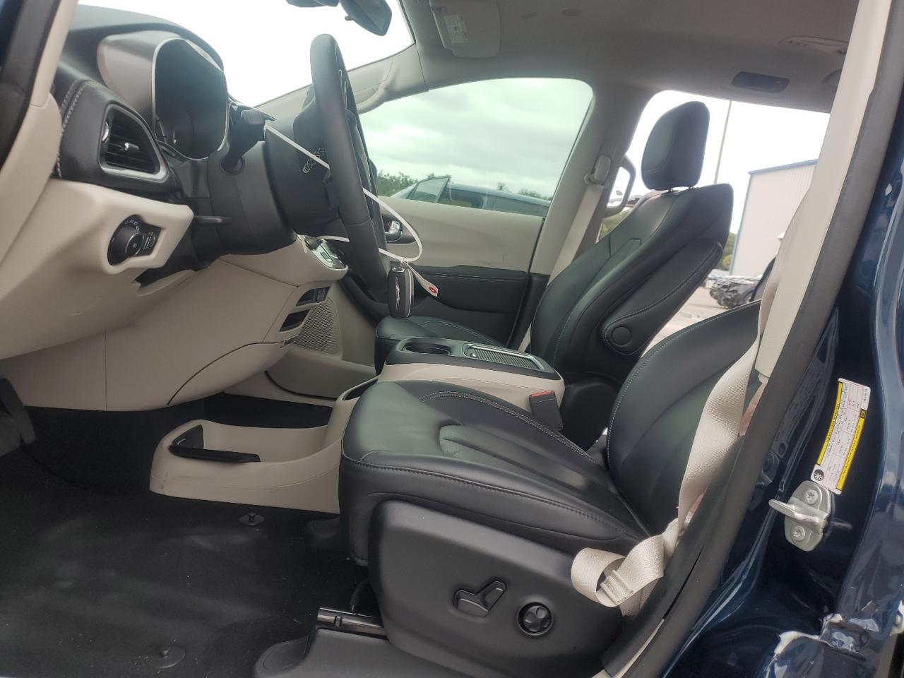 2024 Chrysler Pacifica Hybrid Select VIN: 2C4RC1S74RR103519 Lot: 84605145
