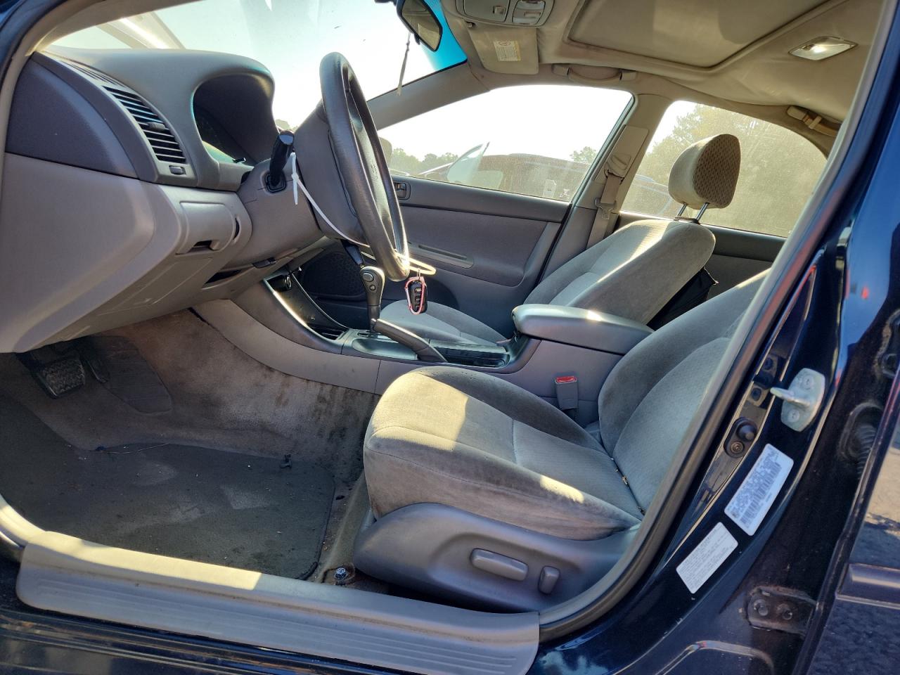 2003 Toyota Camry Le VIN: 4T1BE32K03U152296 Lot: 81488495