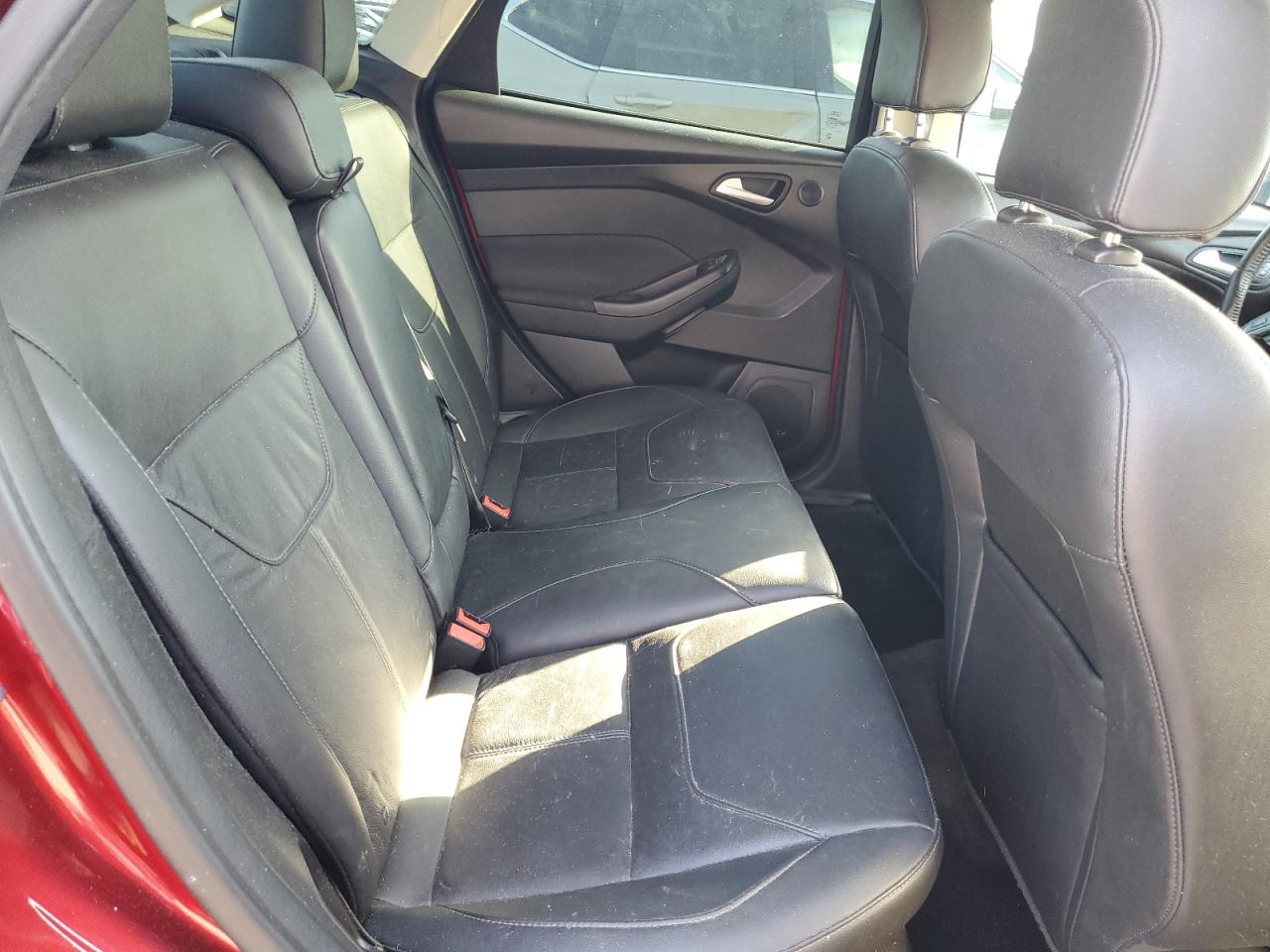 2017 Ford Focus Titanium VIN: 1FADP3J26HL222864 Lot: 84170915