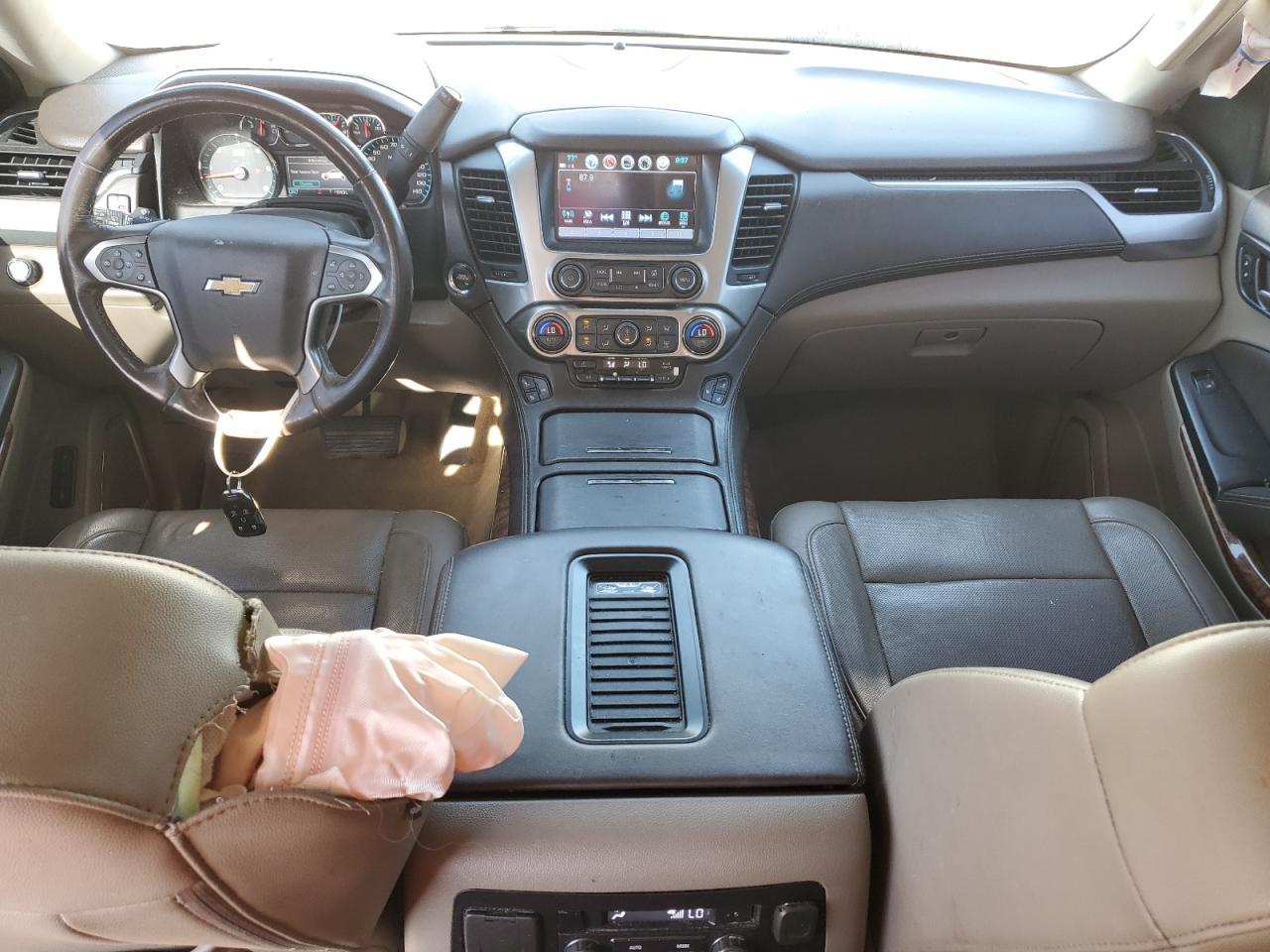 2018 Chevrolet Suburban C1500 Premier VIN: 1GNSCJKC1JR305038 Lot: 81311685