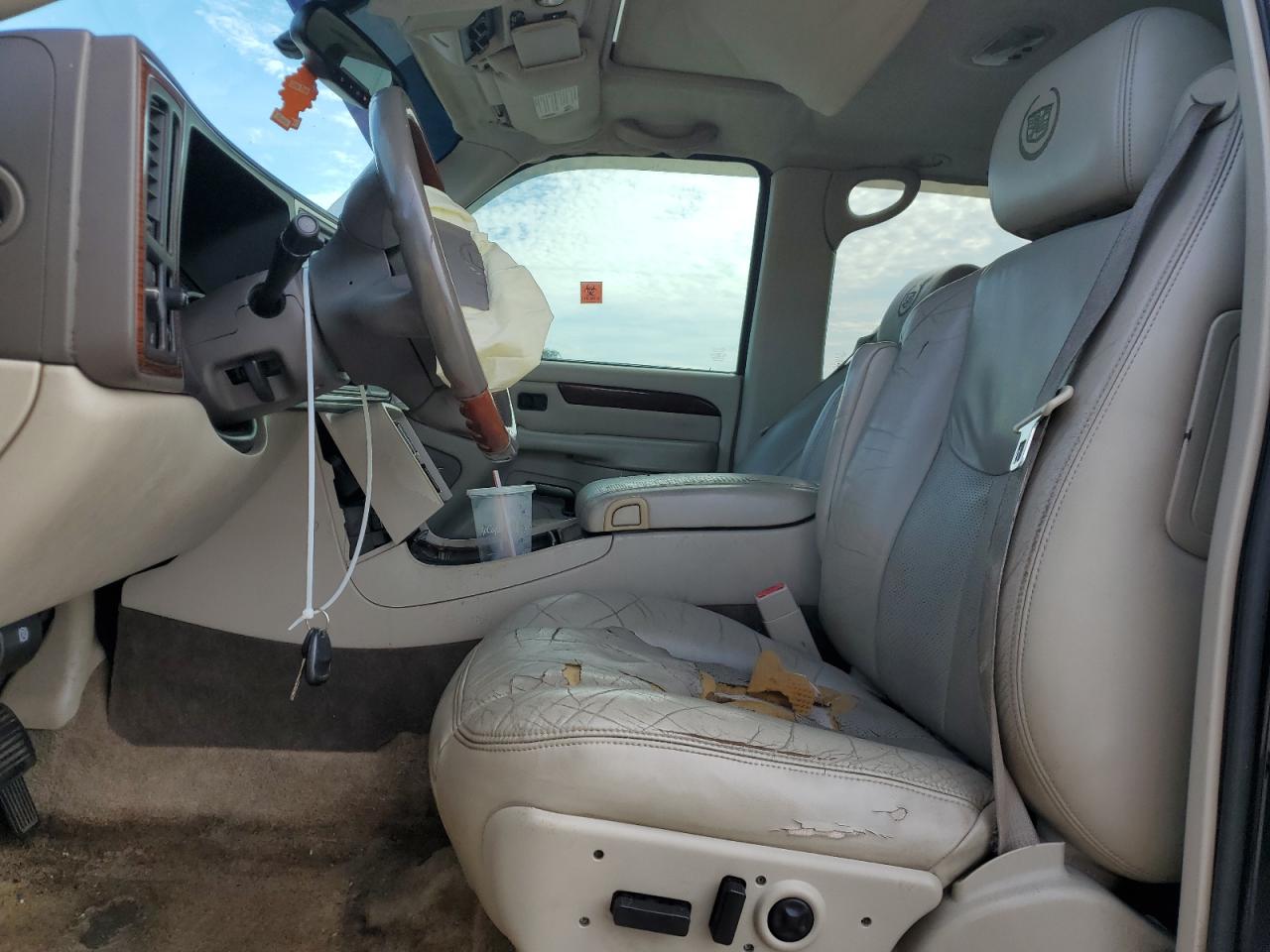 2003 Cadillac Escalade Luxury VIN: 1GYEK63N33R199033 Lot: 81268375