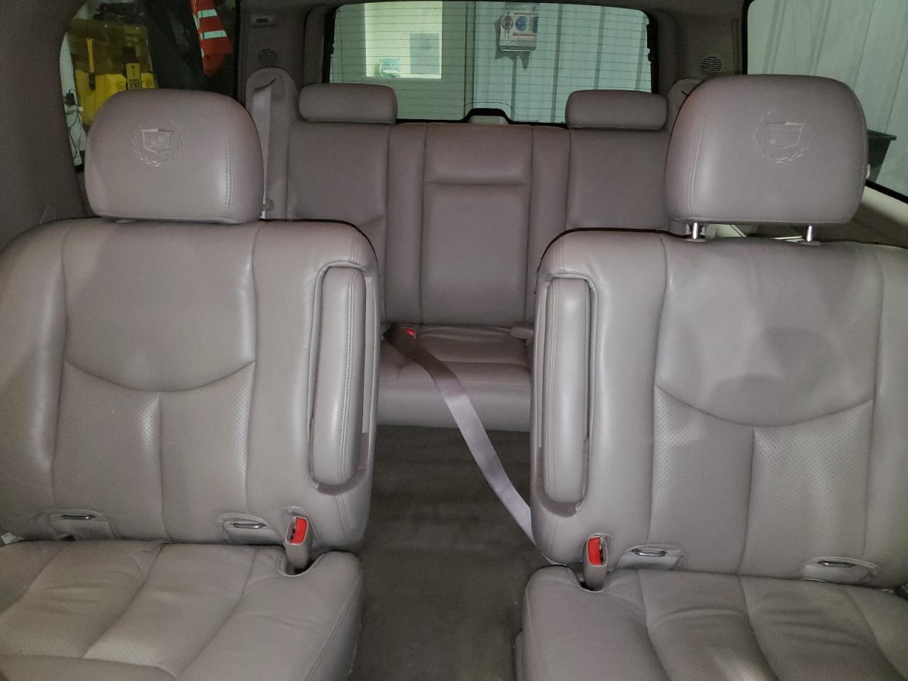 2005 Cadillac Escalade Esv VIN: 3GYFK66N65G143879 Lot: 81721405