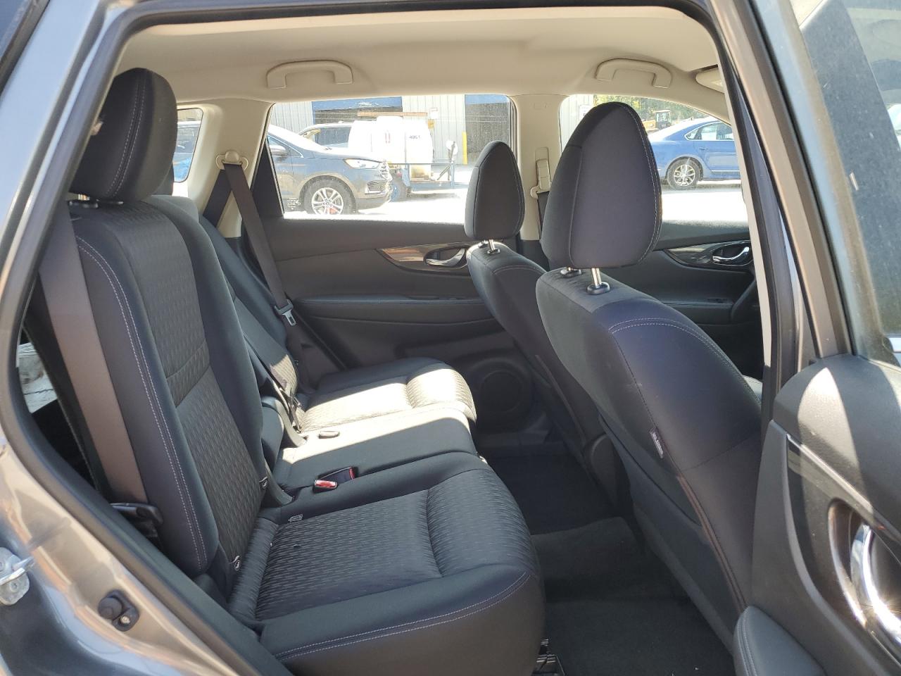 2017 Nissan Rogue S VIN: JN8AT2MV2HW004335 Lot: 71794415