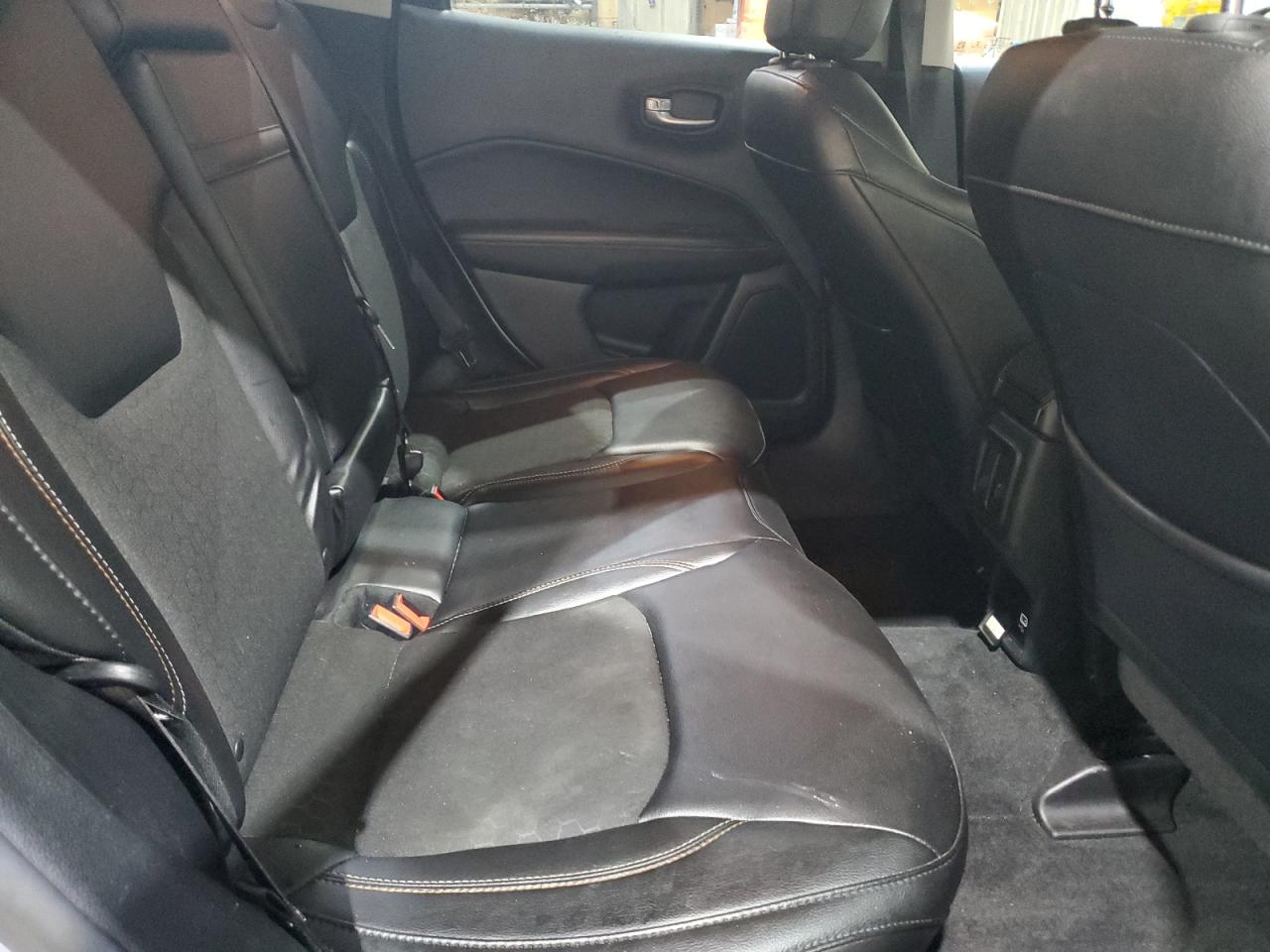 2018 Jeep Compass Latitude VIN: 3C4NJDBB6JT154533 Lot: 71853865