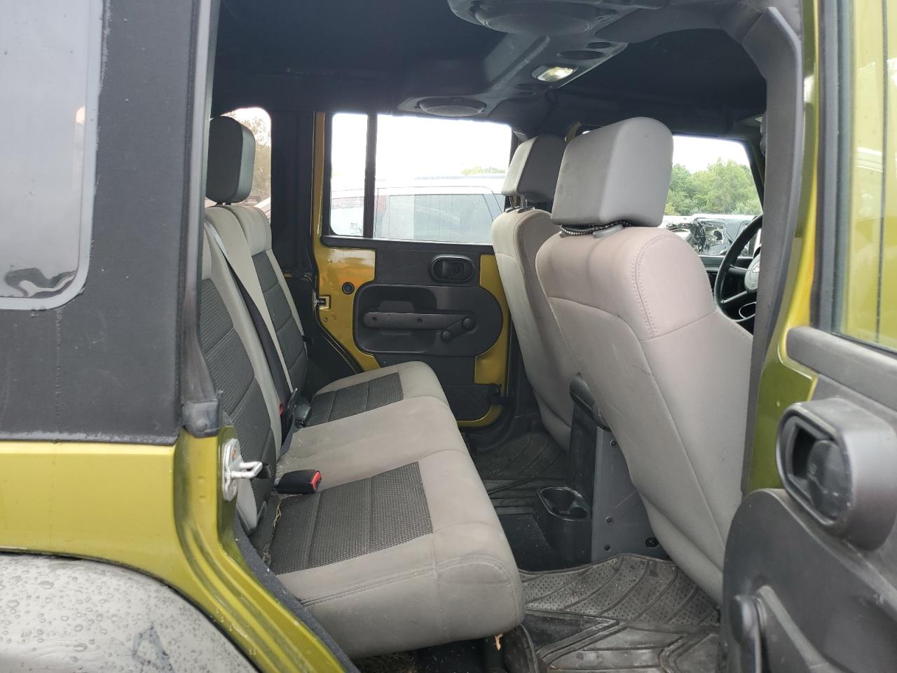 2008 Jeep Wrangler Unlimited X VIN: 1J4GA39148L621982 Lot: 70880535