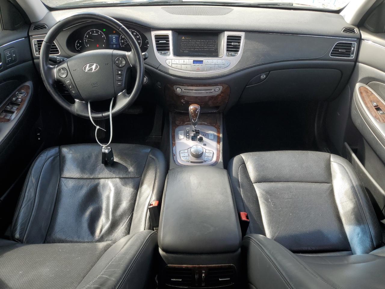 2011 Hyundai Genesis 3.8L VIN: KMHGC4DE4BU122225 Lot: 83927995