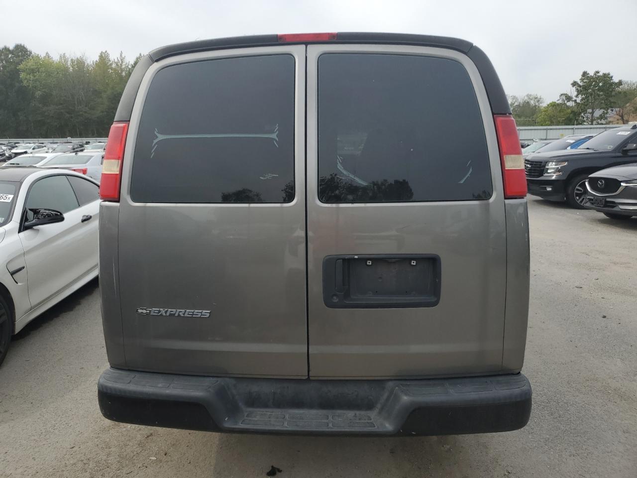 2008 Chevrolet Express G1500 VIN: 1GCFG15X581129200 Lot: 80900905