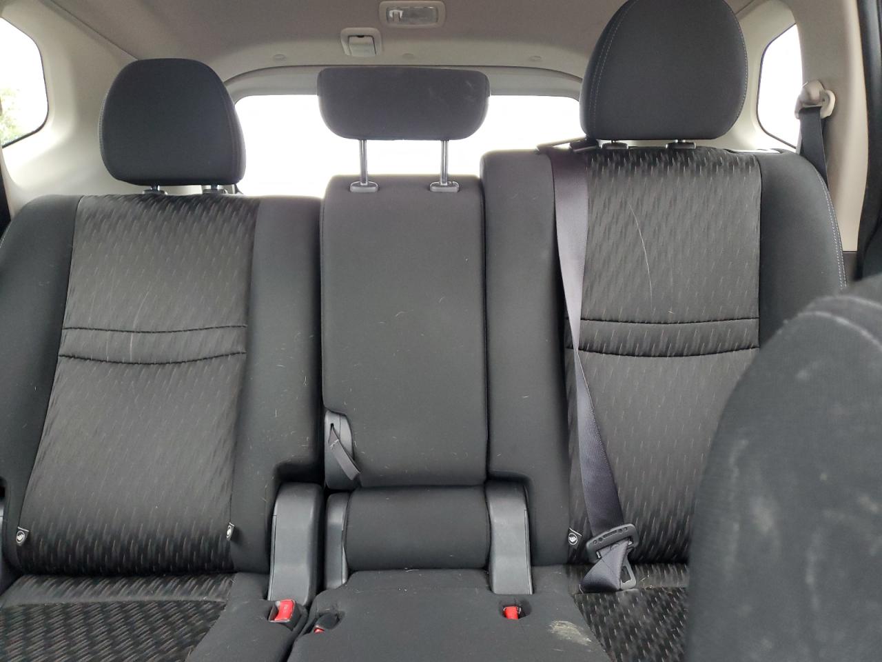 2017 Nissan Rogue S VIN: KNMAT2MV4HP558112 Lot: 81829855