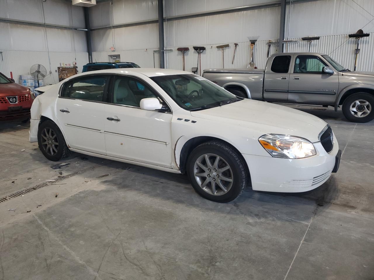 1G4HD57267U156912 BUICK LUCERNE 2007 WHITE Photo 4