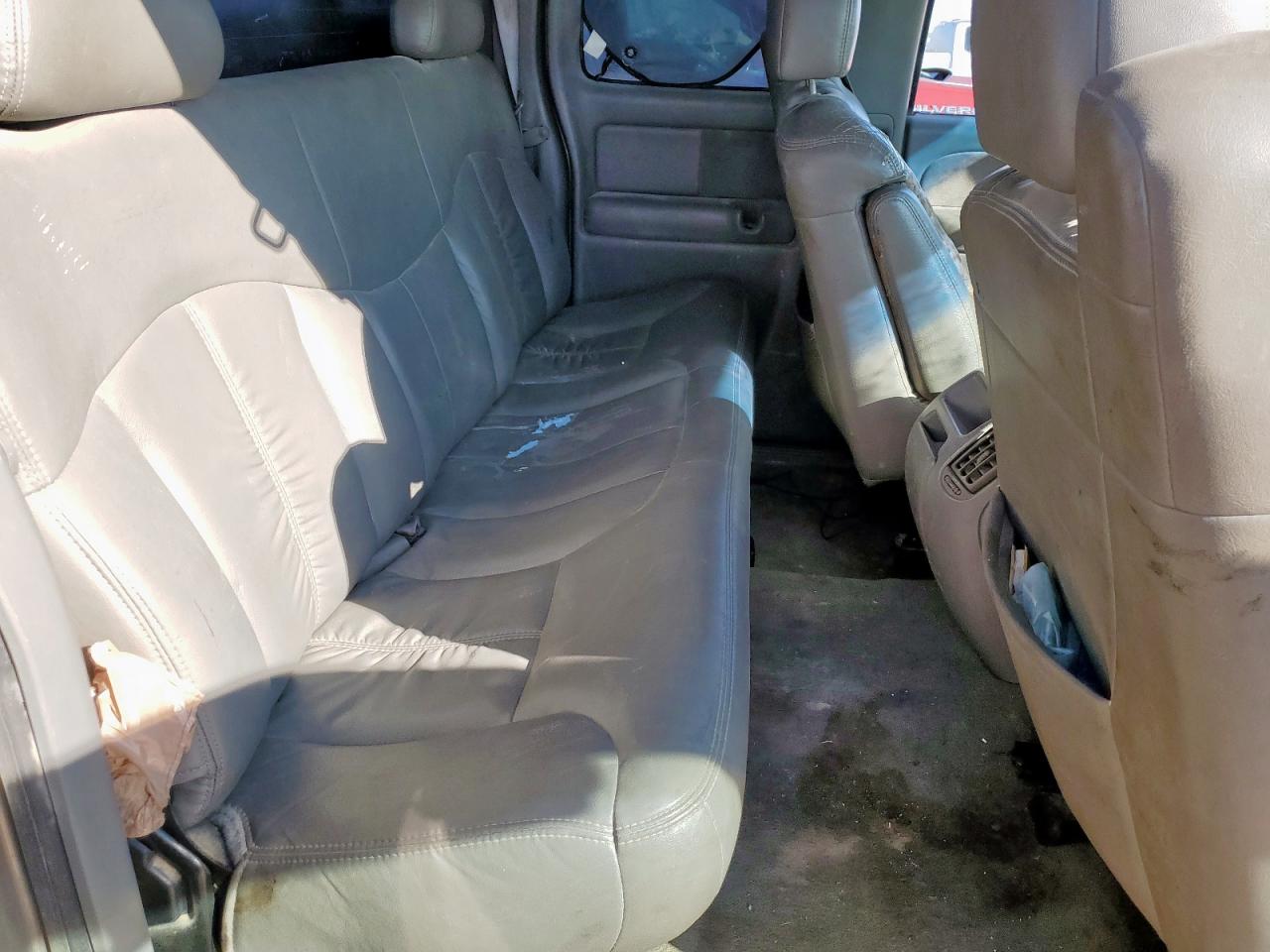 2000 Chevrolet Silverado K1500 VIN: 1GCEK19T1YZ332748 Lot: 81127135