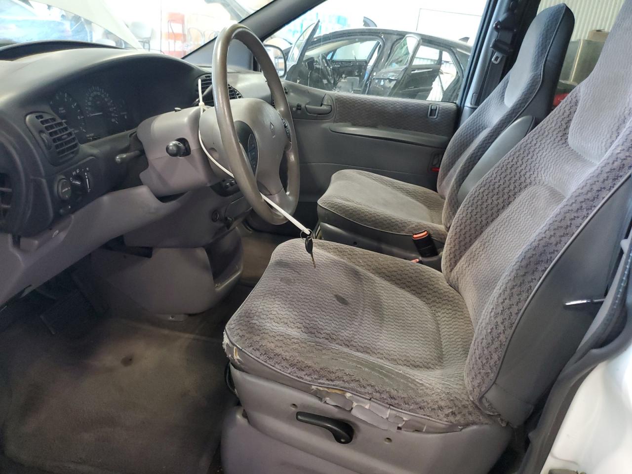 1998 Dodge Grand Caravan Se VIN: 2B4GP44G8WR685790 Lot: 80377885