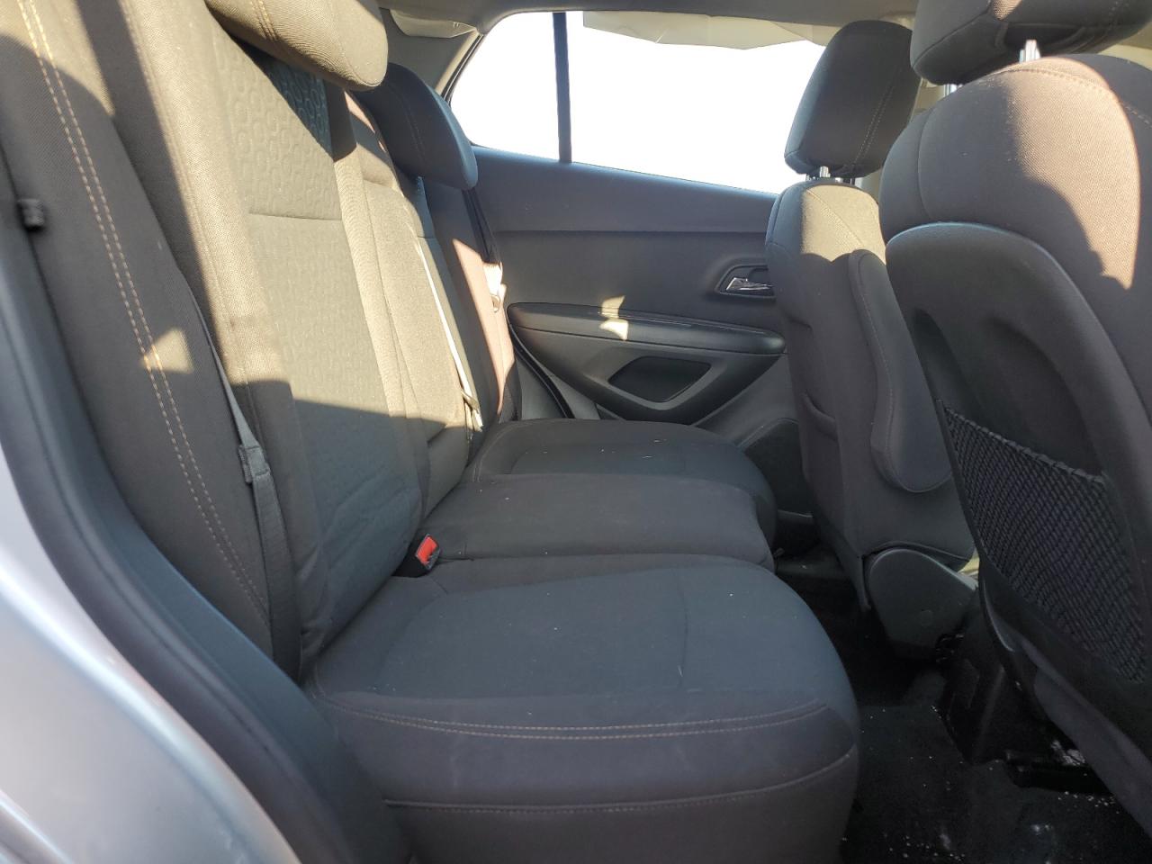 2020 Chevrolet Trax Ls VIN: KL7CJNSB2LB310310 Lot: 82141975