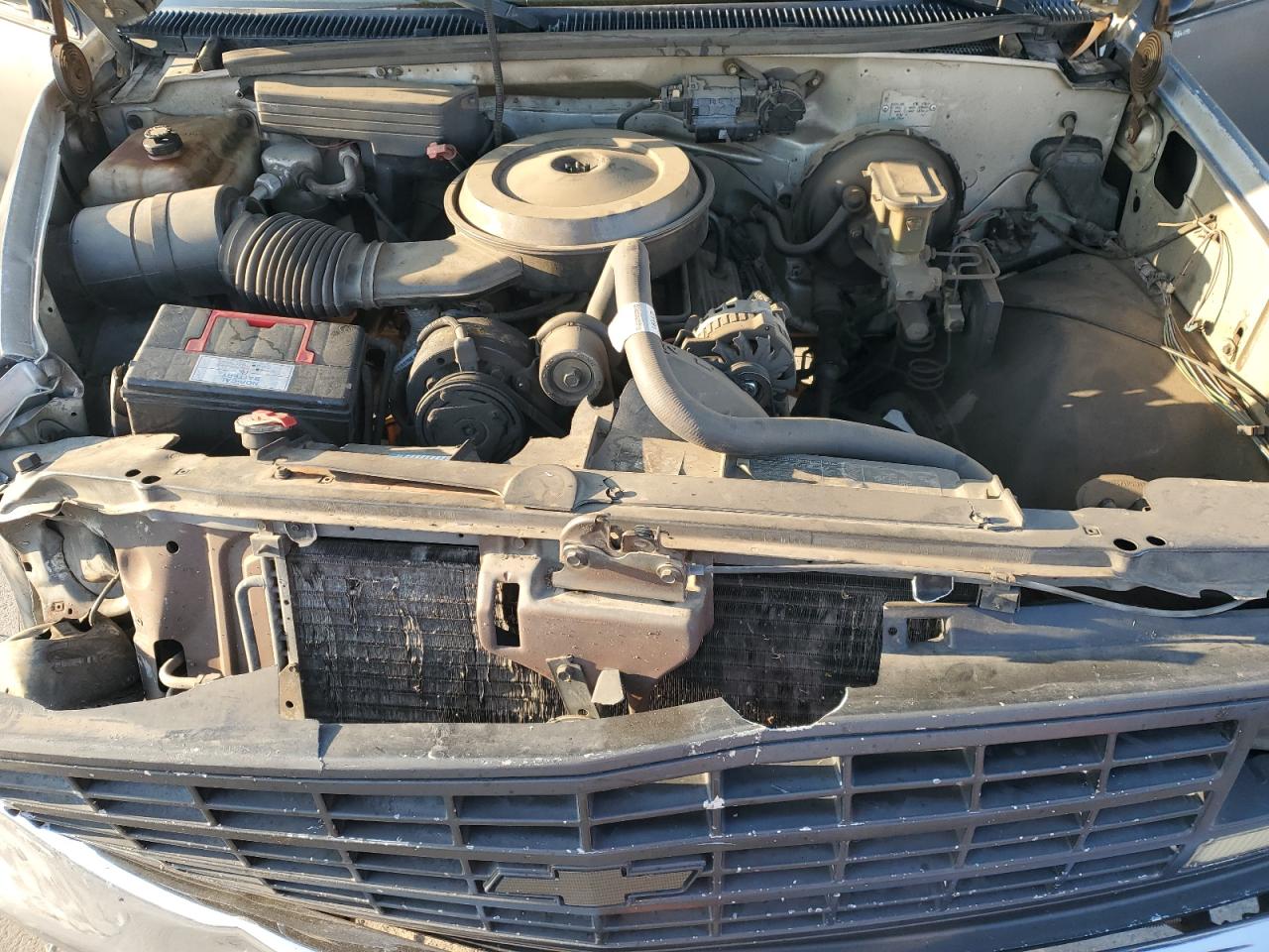 1989 Chevrolet Gmt-400 C1500 VIN: 2GCEC14K4K1233126 Lot: 80675895